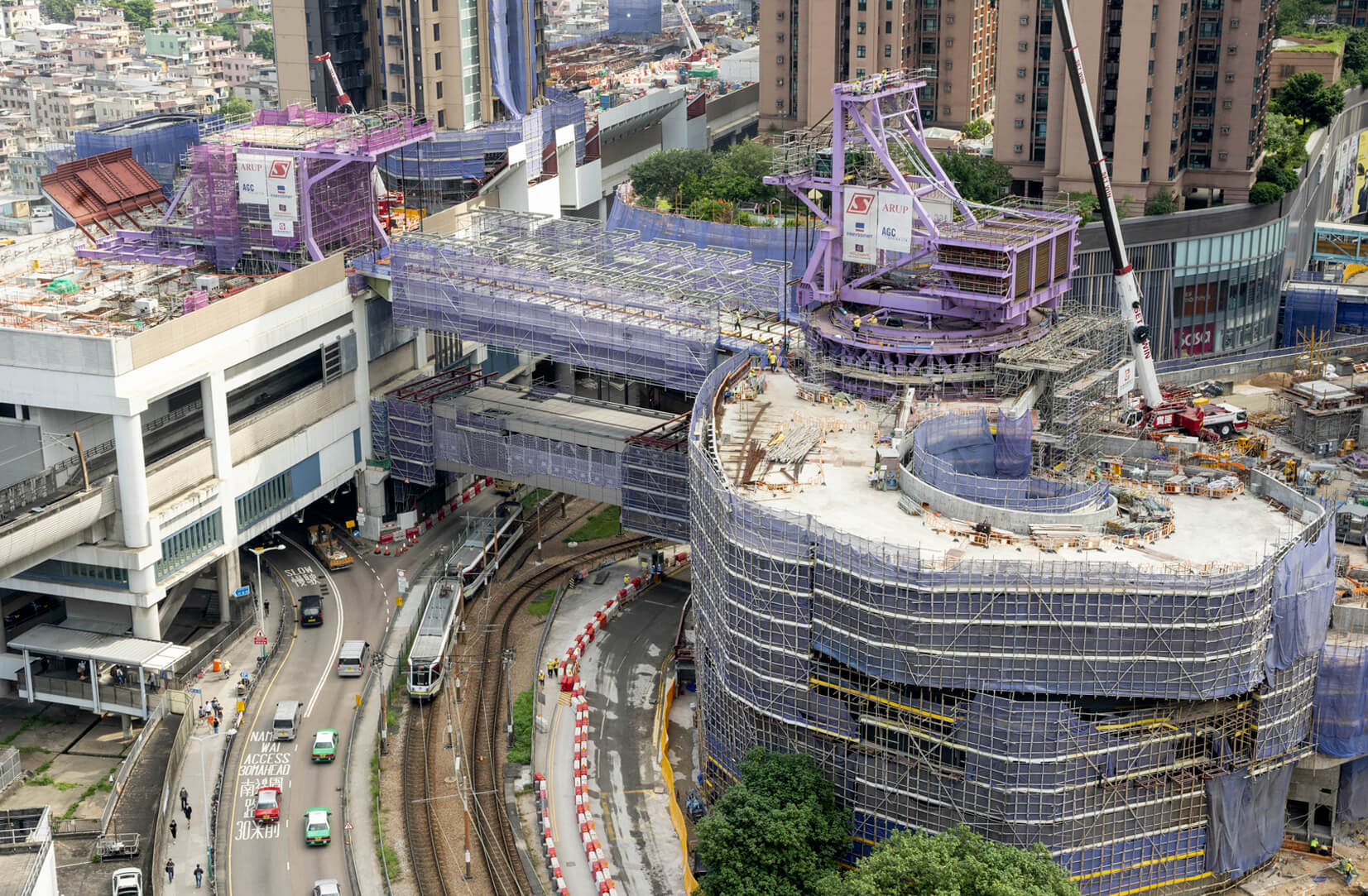 Pioneer that Introduces ‘Rotational Bridge Launching Construction’ in Hong Kong