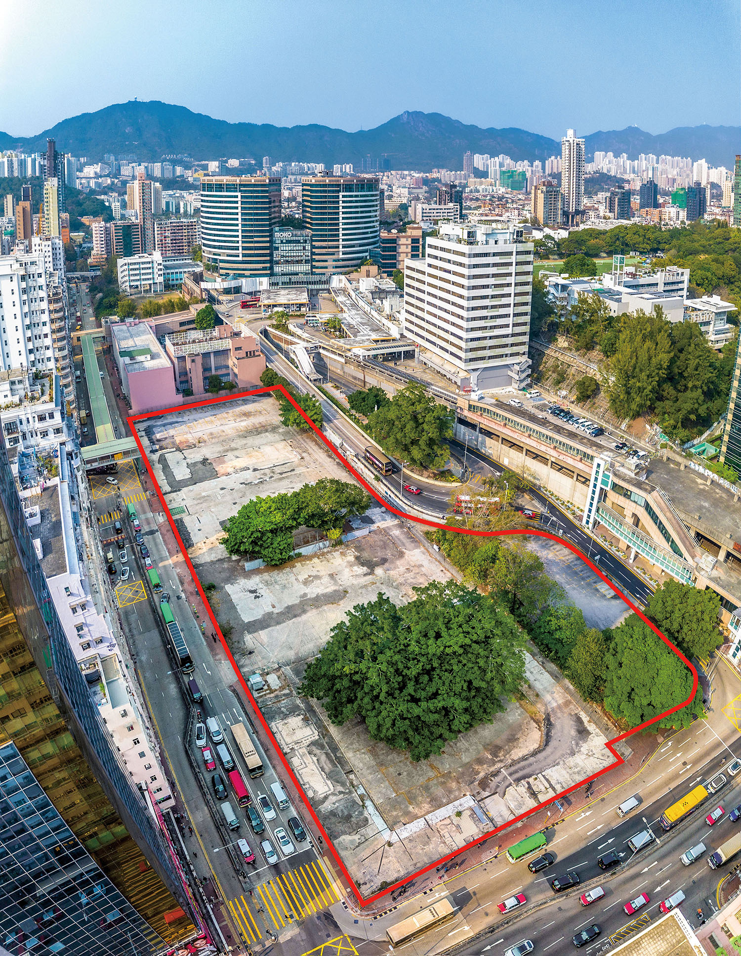 Wins the tender for the Sai Yee Street commercial site